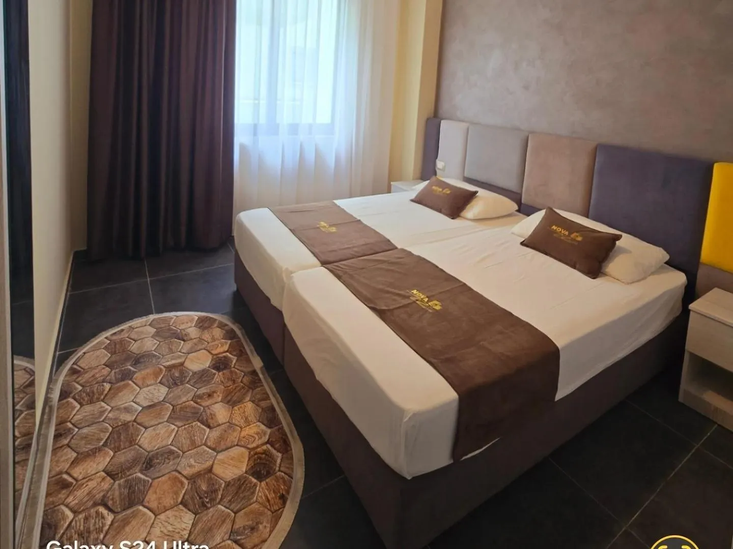 Nova Apartments Qerret K5 골렘